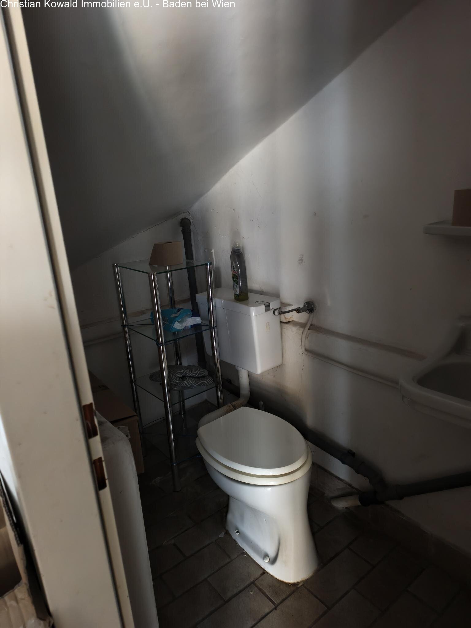 WC zum Geschäftslokal WC zum Geschäftslokal