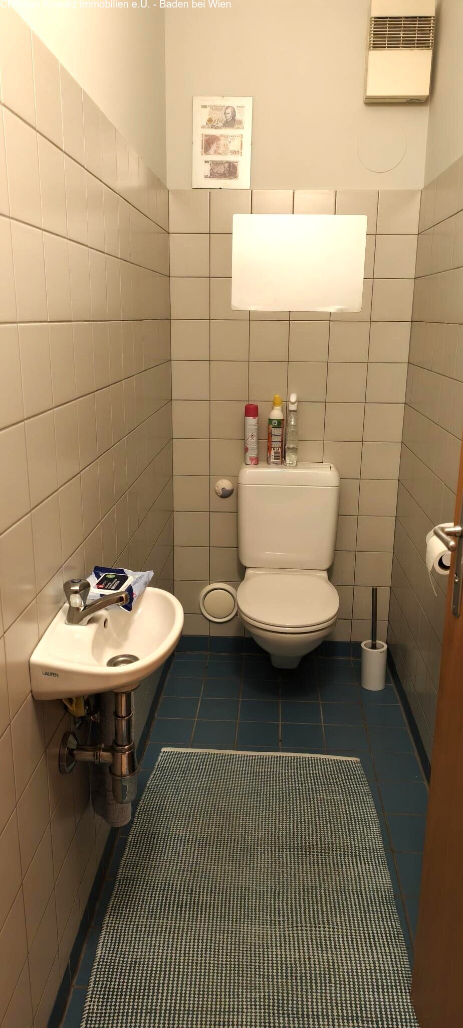 WC mit Handwaschbecken