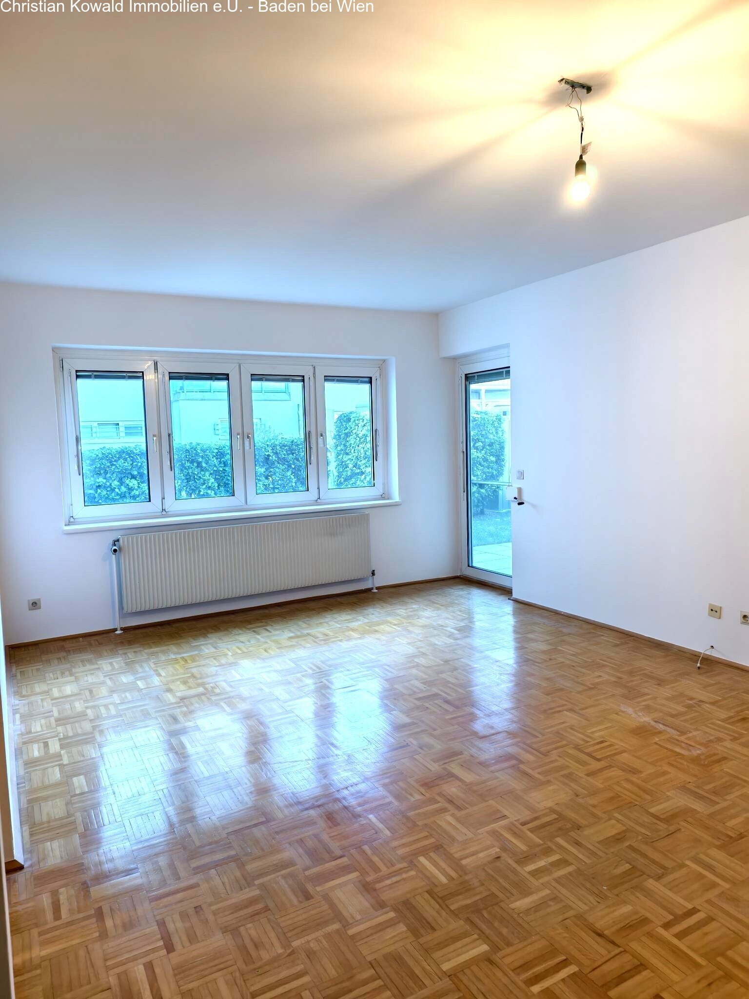 Wonzimmer mit Gartenausgang