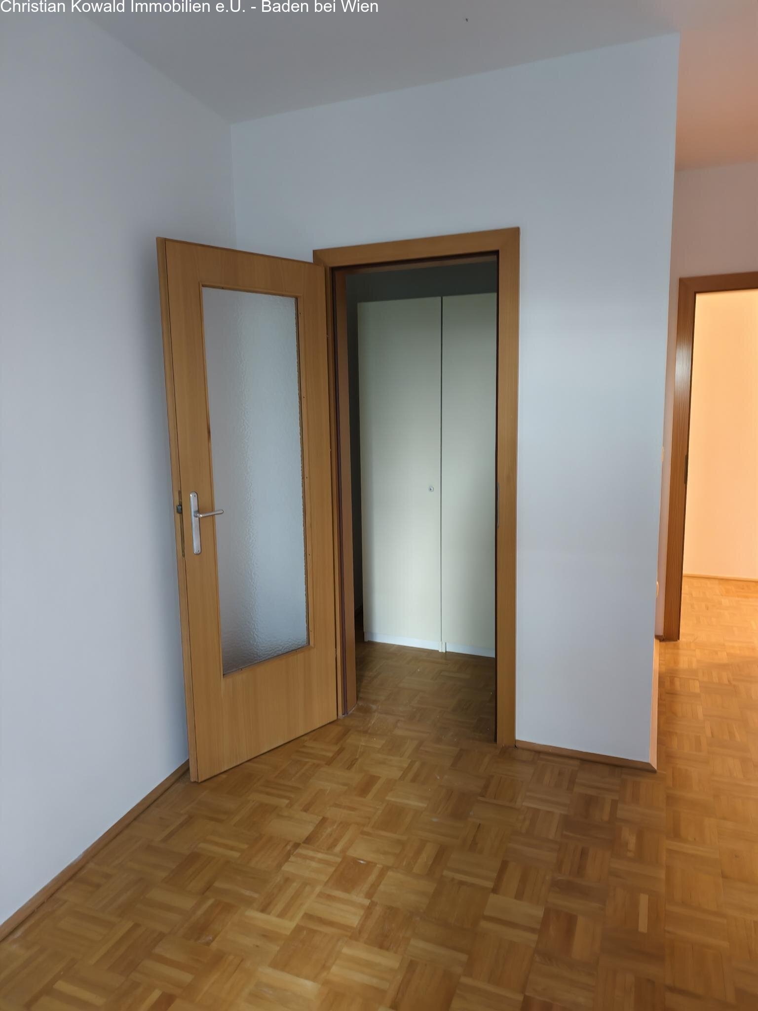 Schrankraum in Gästezimmer