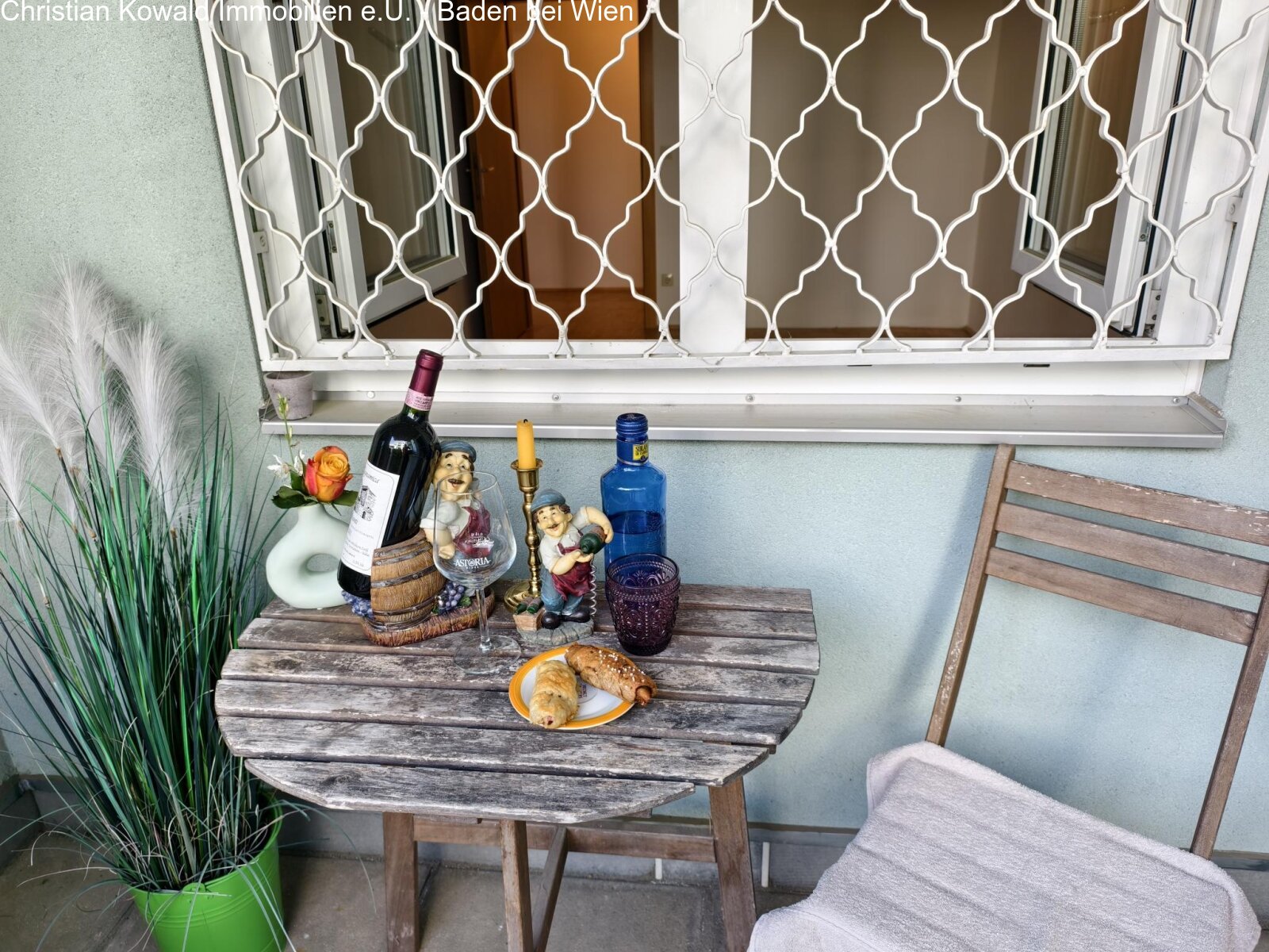 Mödling: Barrierefreie Innenstadtwohnung mit Terrasse und Eigengarten sowie Tiefgarage Mödling: Barrierefreie Innenstadtwohnung mit Terrasse und Eigengarten sowie Tiefgarage