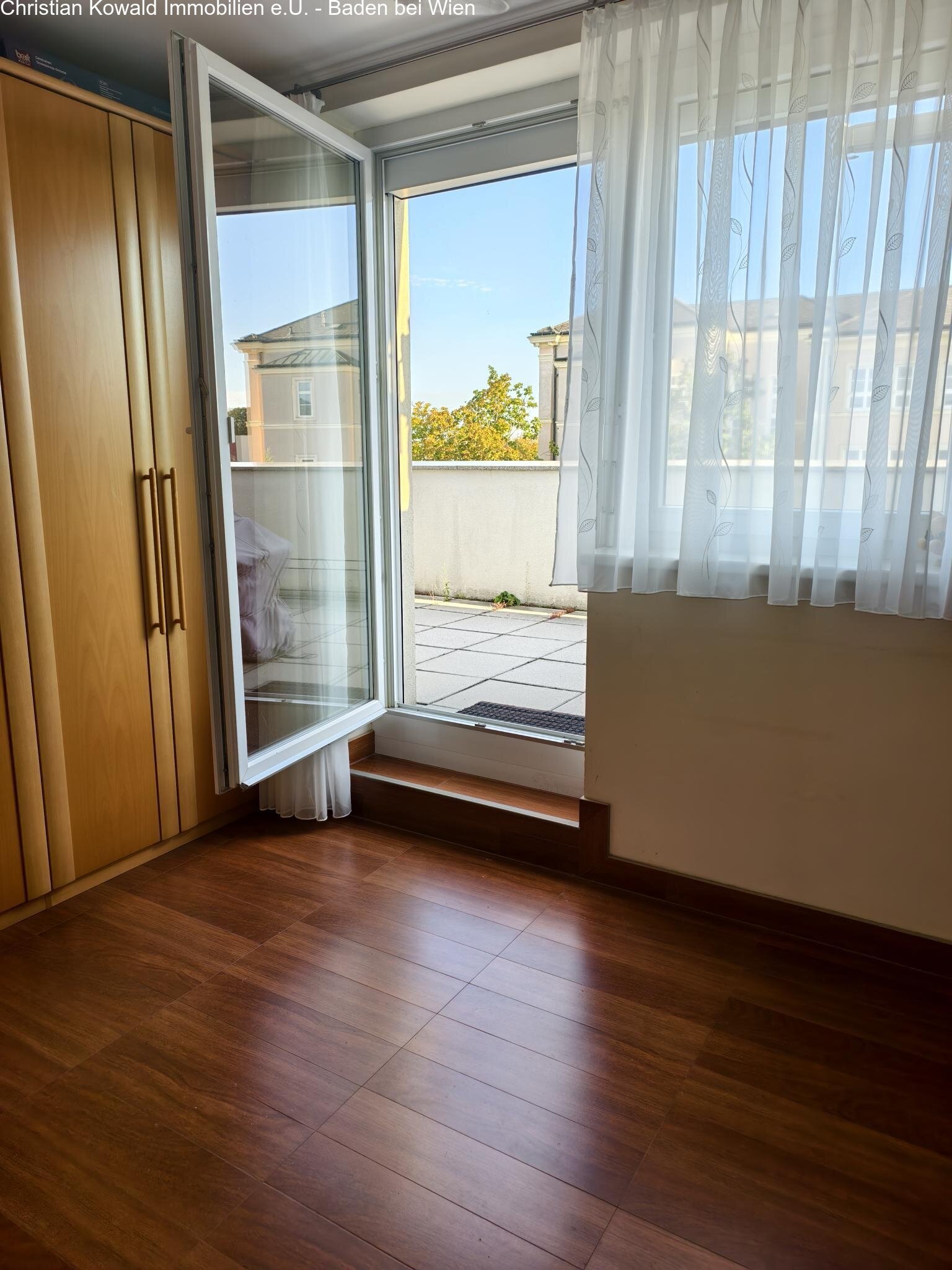 Schlafzimmer mit Ausgang auf die Terrassse
