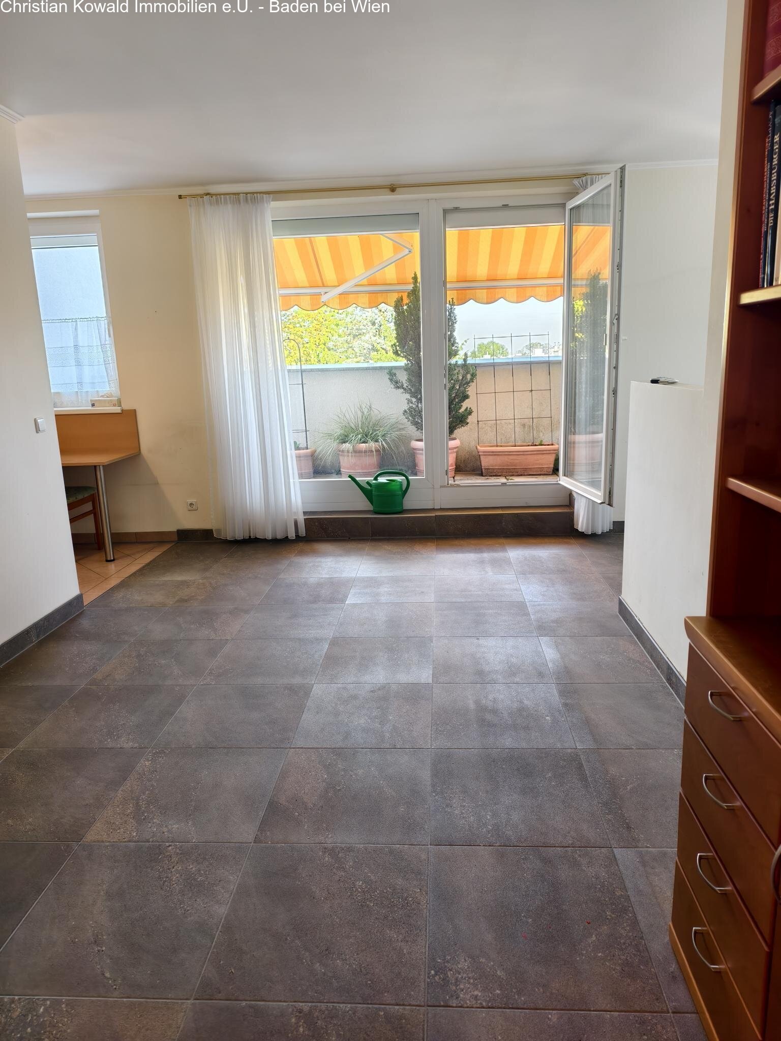 Wohnzimmer Richtung Dachterrasse